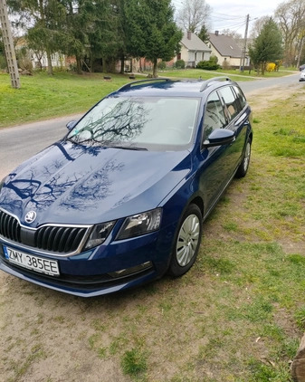 Skoda Octavia cena 47000 przebieg: 178000, rok produkcji 2018 z Dębno małe 154